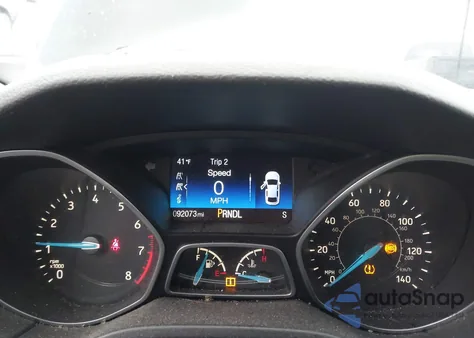 2016 Ford Focus Se z USA, uszkodzony, nr VIN 1FADP3F24GL257717